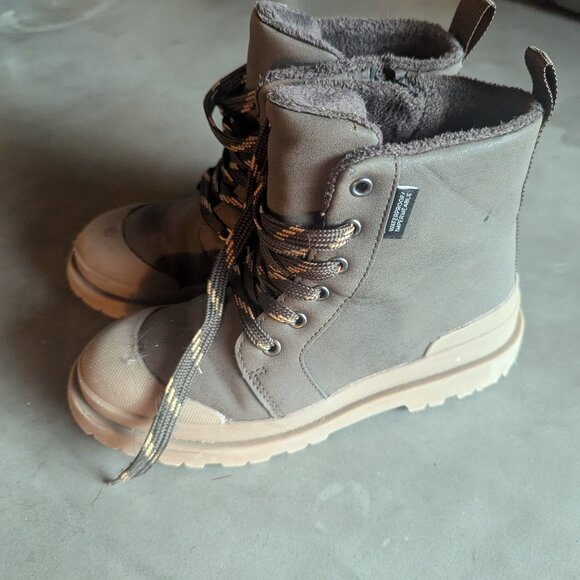 Zara Kids CONTRASTING HIGH-TOP SNEAKERS Khaki Green | Size 2 - Picture 2 of 16